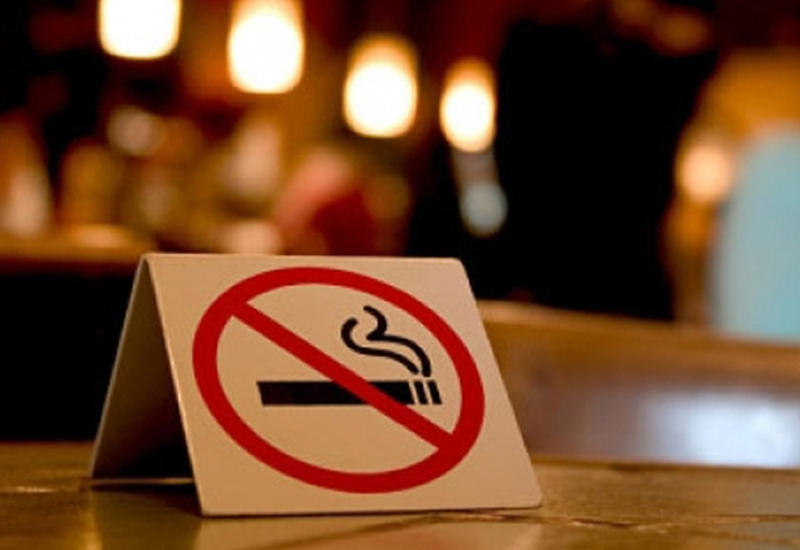 В Азербайджане запретят курить почти везде