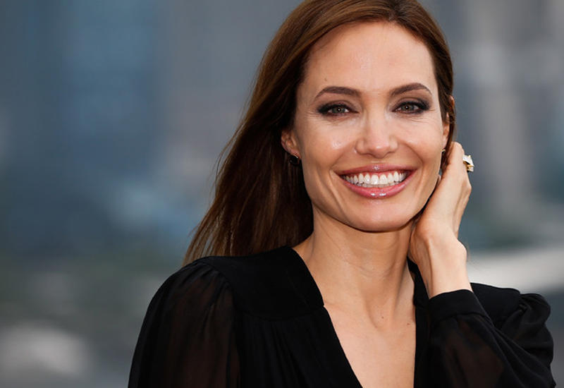Анджелина Джоли выходит замуж за миллиардера