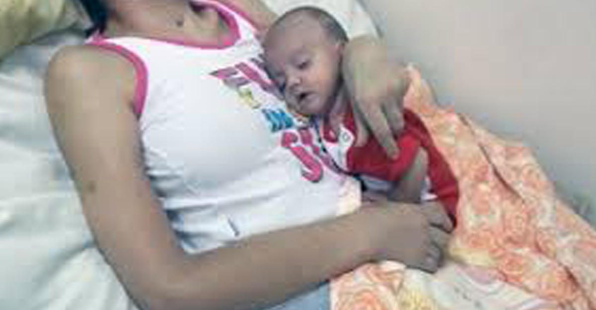 Кома родила. Родила дочь. Женщина в коме родила ребенка. Кома родила. Кома родила.