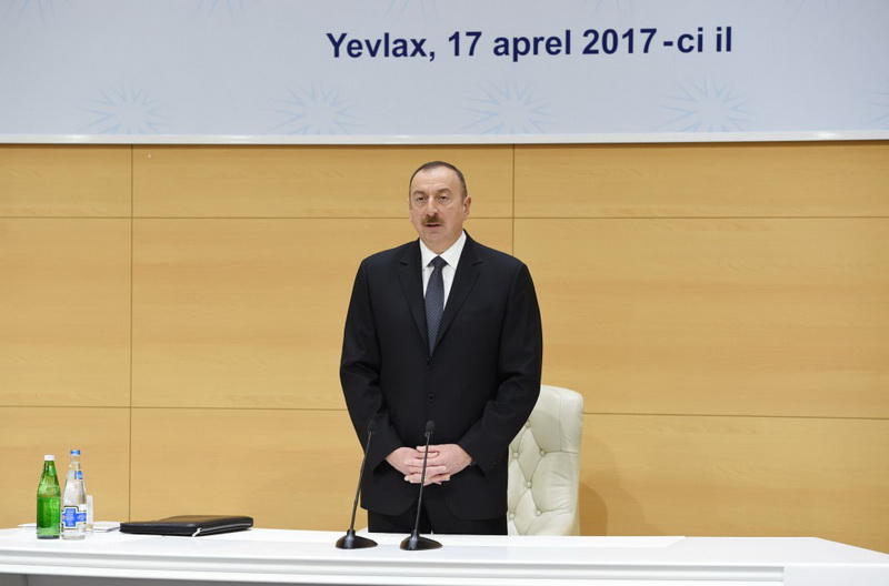 Под председательством Президента Ильхама Алиева в Евлахе прошло республиканское совещание ненефтяных экспортеров