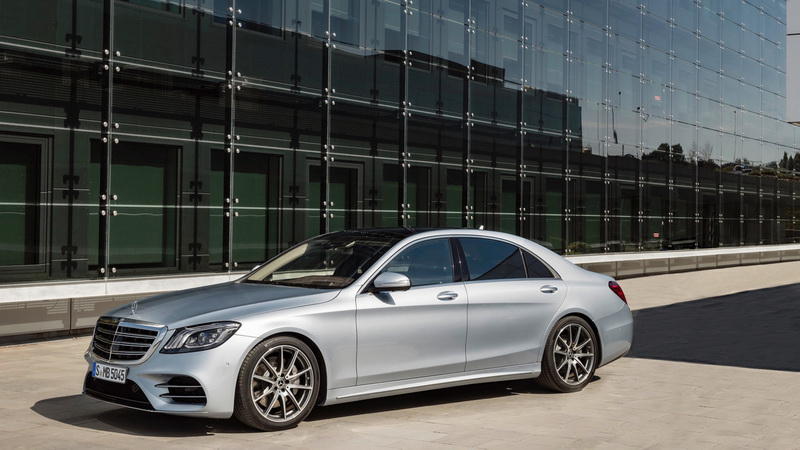 Mercedes-Benz обновил свой флагманский седан