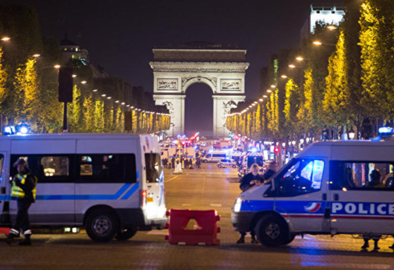 Подозреваемый в теракте в Париже пришел в полицию