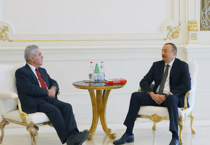 Президент Ильхам Алиев принял экс-главу Австрии