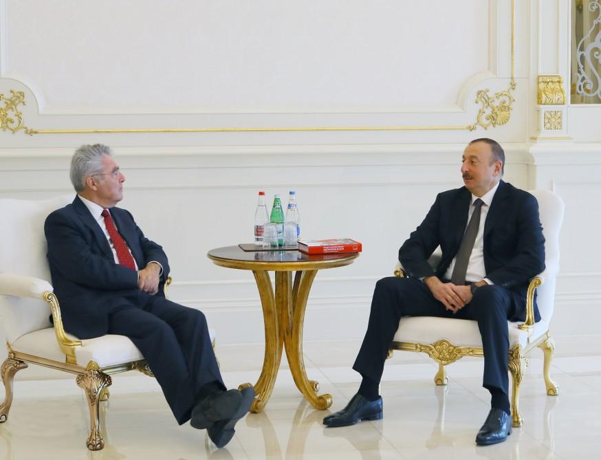 Президент Ильхам Алиев принял экс-главу Австрии