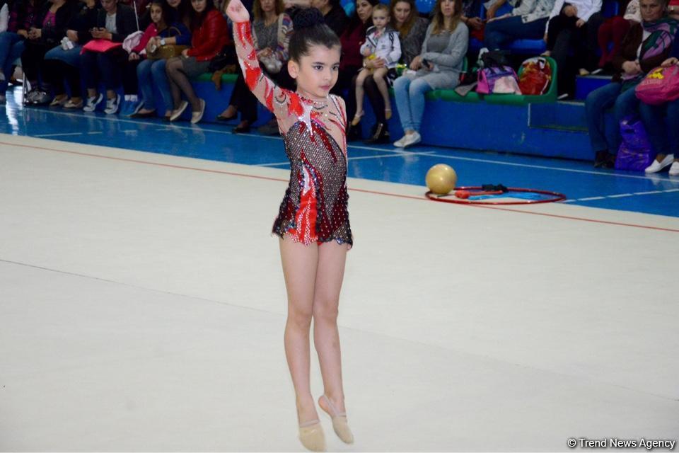 В Баку состоялось открытое первенство по художественной гимнастике "AURA"