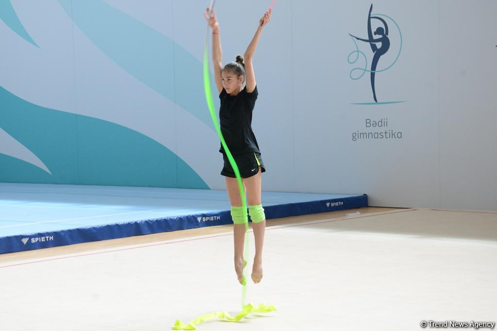 Стартовали тренировки участниц Кубка мира по художественной гимнастике в Баку