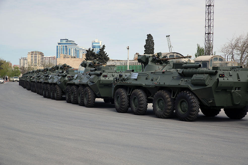 Россия поставила в Азербайджан новую партию современного оружия и военной техники