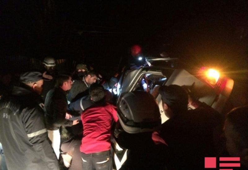 Тяжелая авария в Лянкяране, 2 погибших, есть раненые