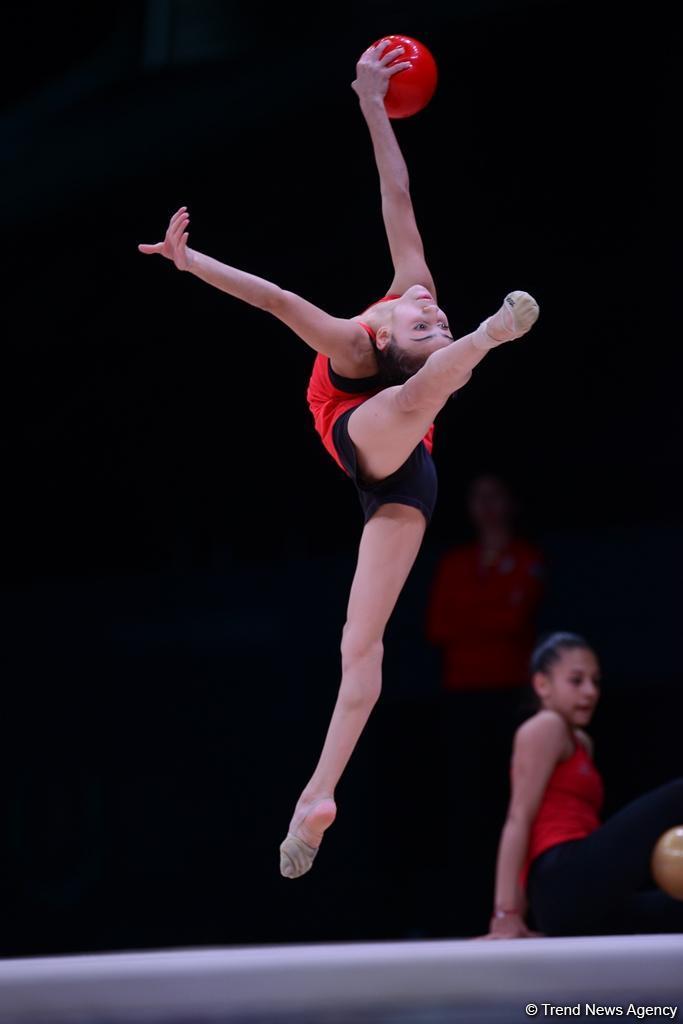 Стартовали подиумные тренировки участниц Кубка мира по художественной гимнастике в Баку