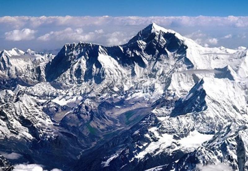 Известный швейцарский альпинист погиб, покоряя Эверест