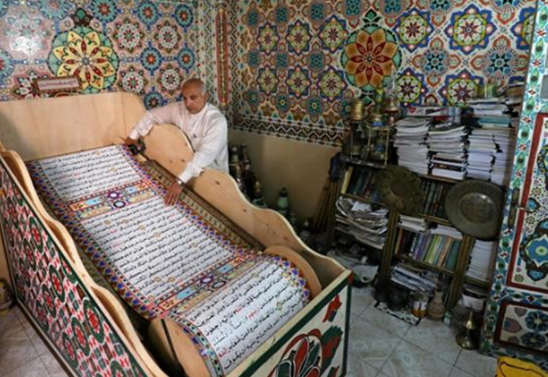 Египетский художник создал рукописный Коран длиной 700 метров