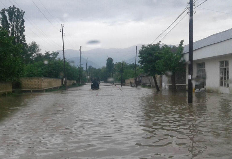 Ливневые дожди в Гахе, затоплены дома жителей