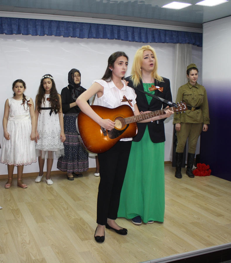 Юные азербайджанские артисты поздравили ветеранов с Днем Победы
