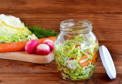 Салат из капусты, редиса и моркови - Пошаговый рецепт