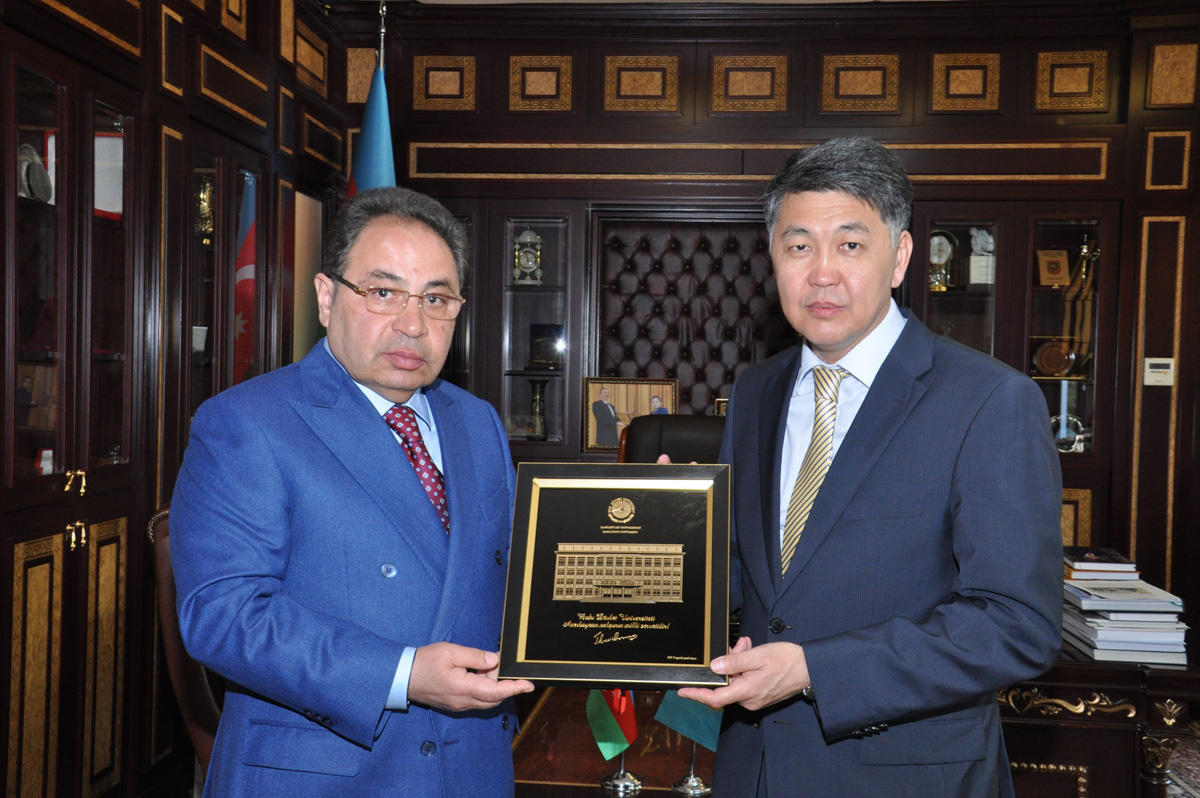 Замминистра по гражданскому обществу и делам религии Казахстана посетил БГУ