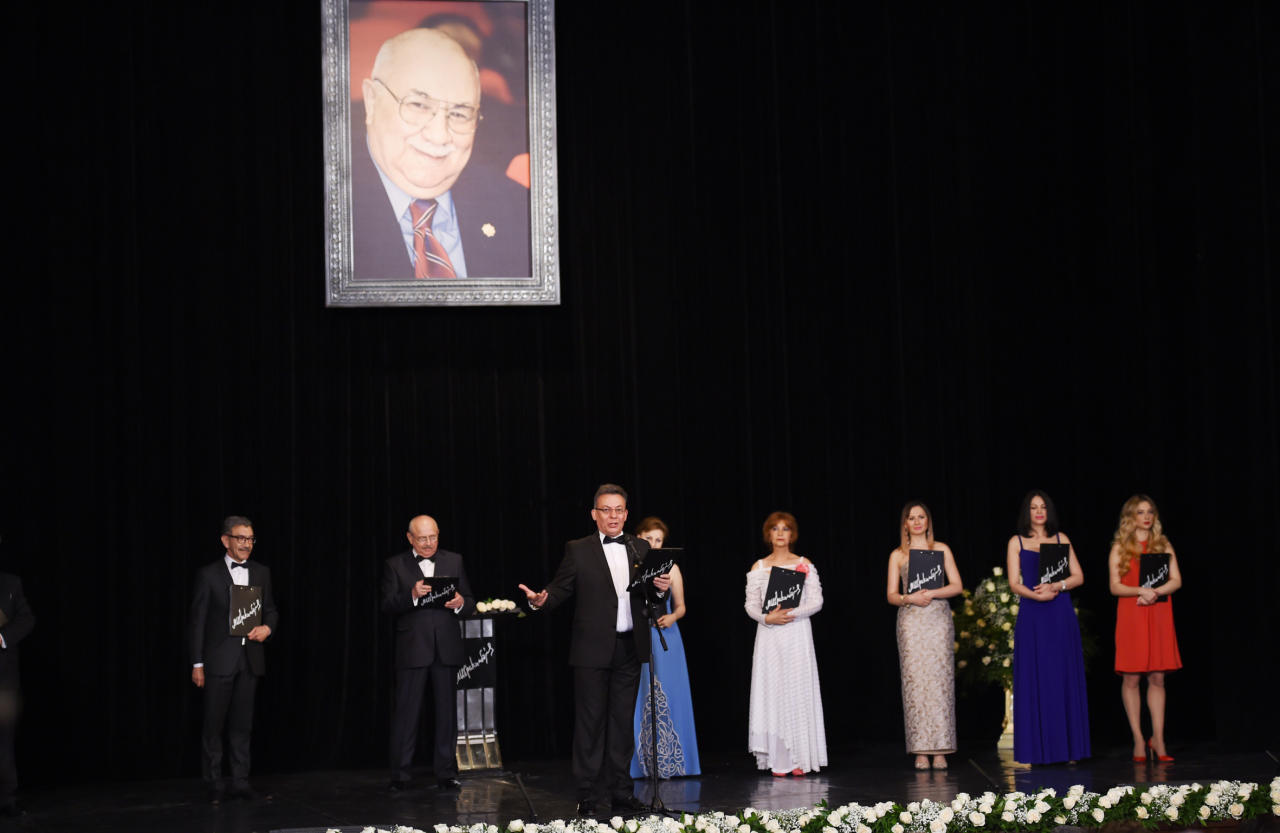 Первый вице-президент Мехрибан Алиева приняла участие в вечере памяти народного писателя, кинодраматурга и режиссера Магсуда Ибрагимбекова