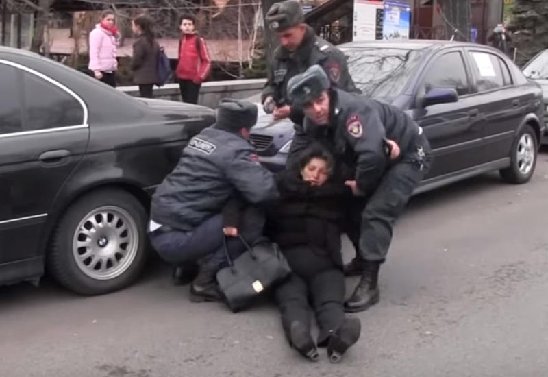 В Ереване предложили протащить по улице жену начальника полиции