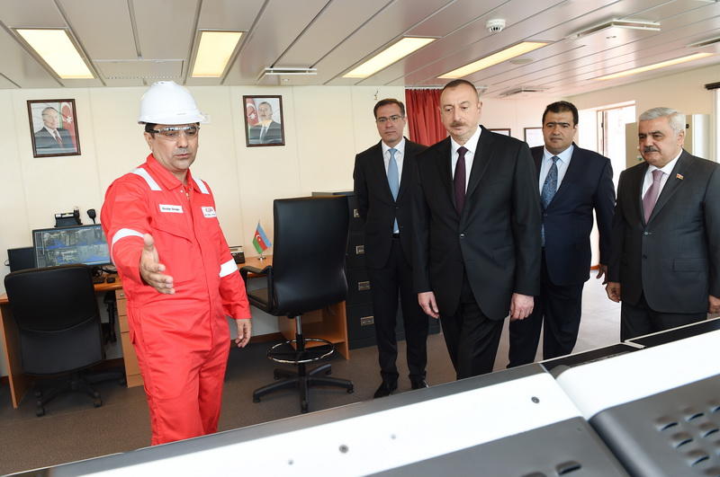 Президент Ильхам Алиев принял участие в церемонии открытия полупогружной буровой установки "Гейдар Алиев"