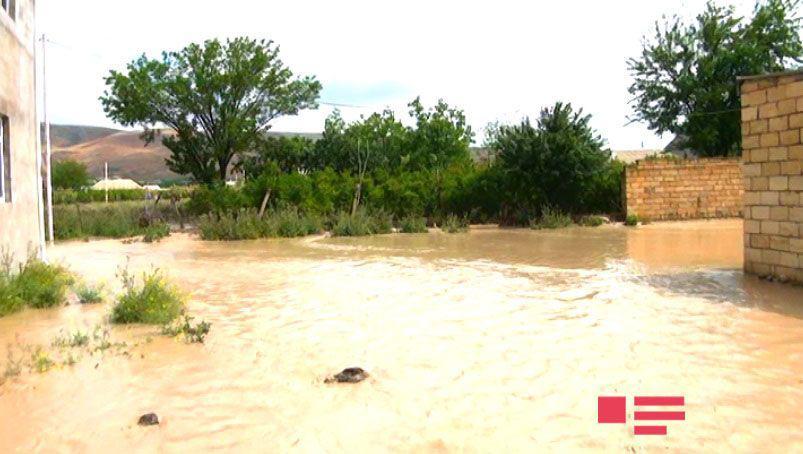 Hacıqabulun dağ kəndləri sel suları altında qalıb