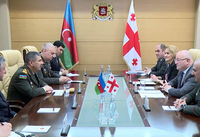 Закир Гасанов на переговорах с министром обороны Грузии