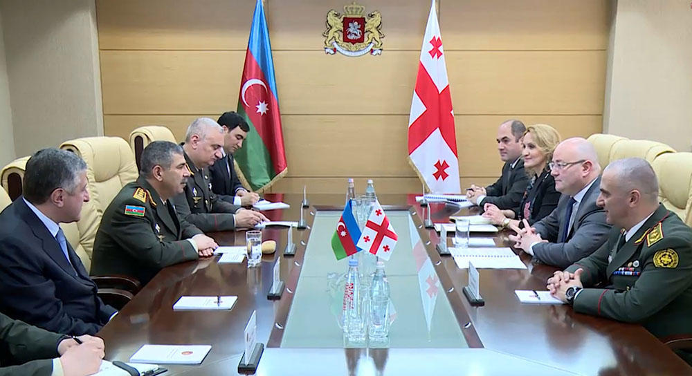Закир Гасанов на переговорах с министром обороны Грузии