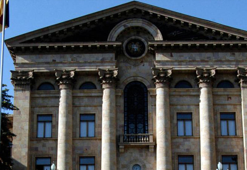 Оппозиция сорвала заседание парламента Армении