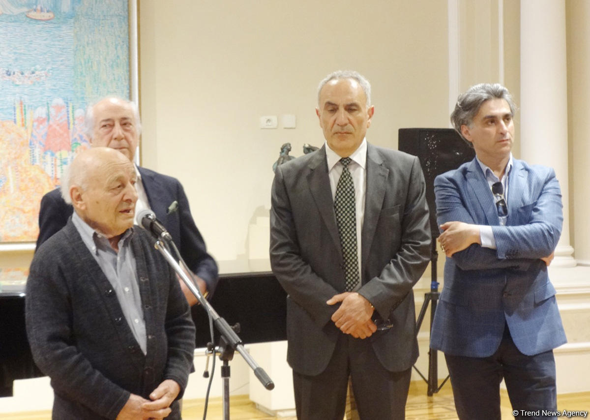В Баку открылась выставка произведений Давуда Кязимова