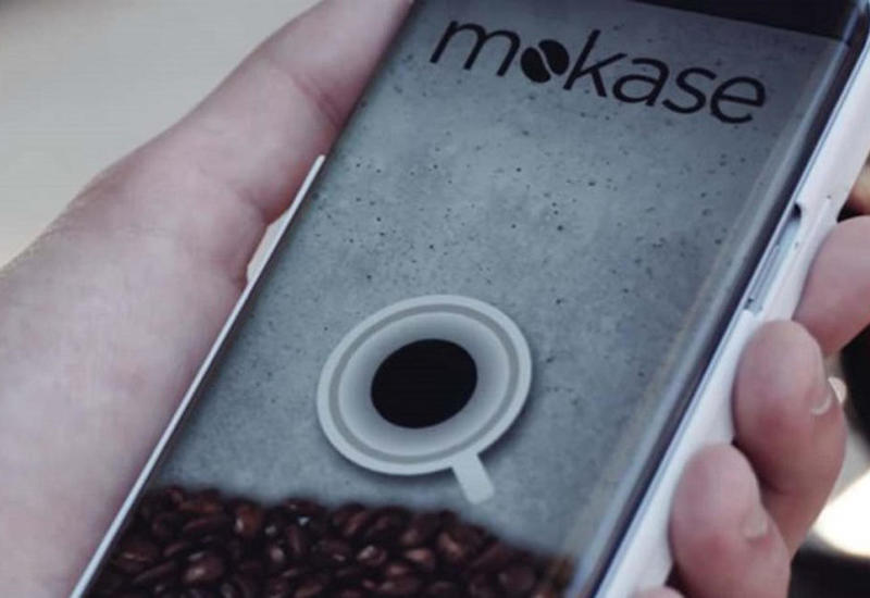 Создан чехол для смартфонов, который заваривает кофе