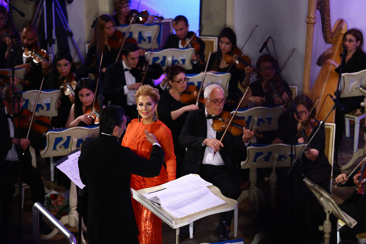 Великолепный концерт Лалы Мамедовой на сцене бакинской филармонии