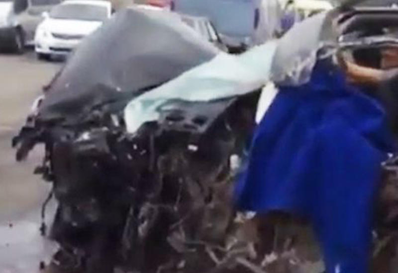 Lexus разорвало на части в страшном ДТП в Дагестане