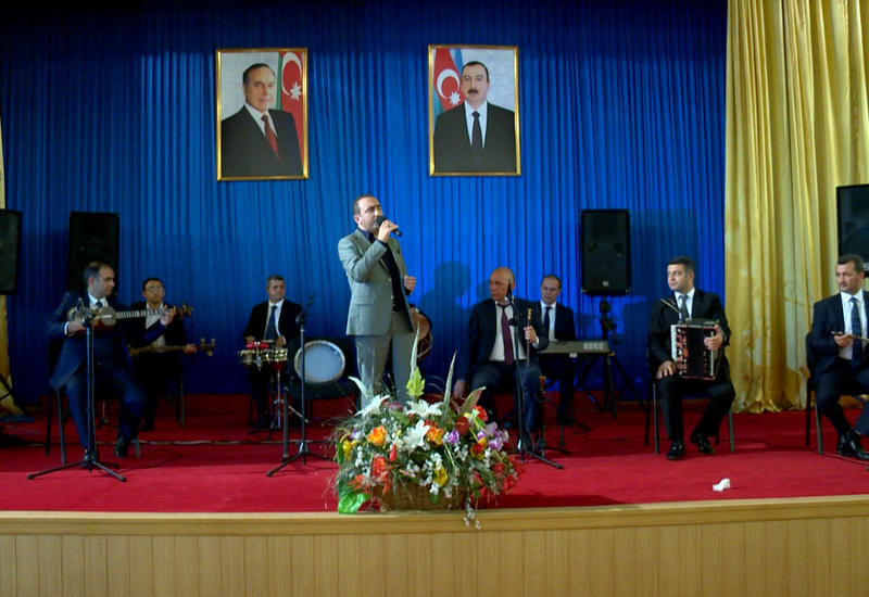 Международный центр мугама представил прекрасный концерт в Агсуинском районе, посвященный Дню национального спасения