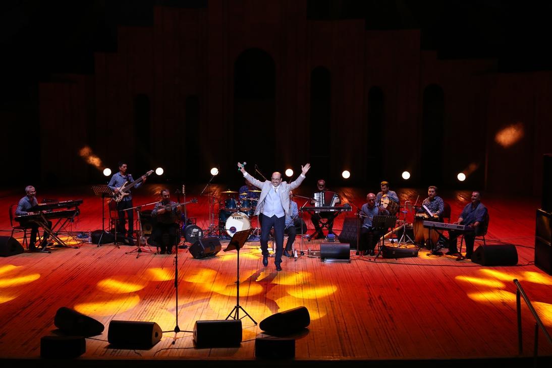 Эйюб Ягубов выступил с концертом в Зеленом театре