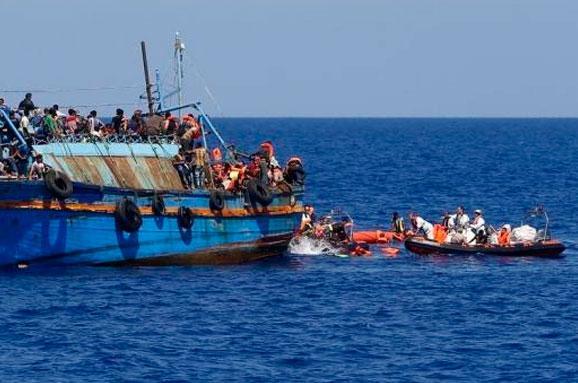 У берегов Ливии спасли более 32 тыс. нелегальных мигрантов