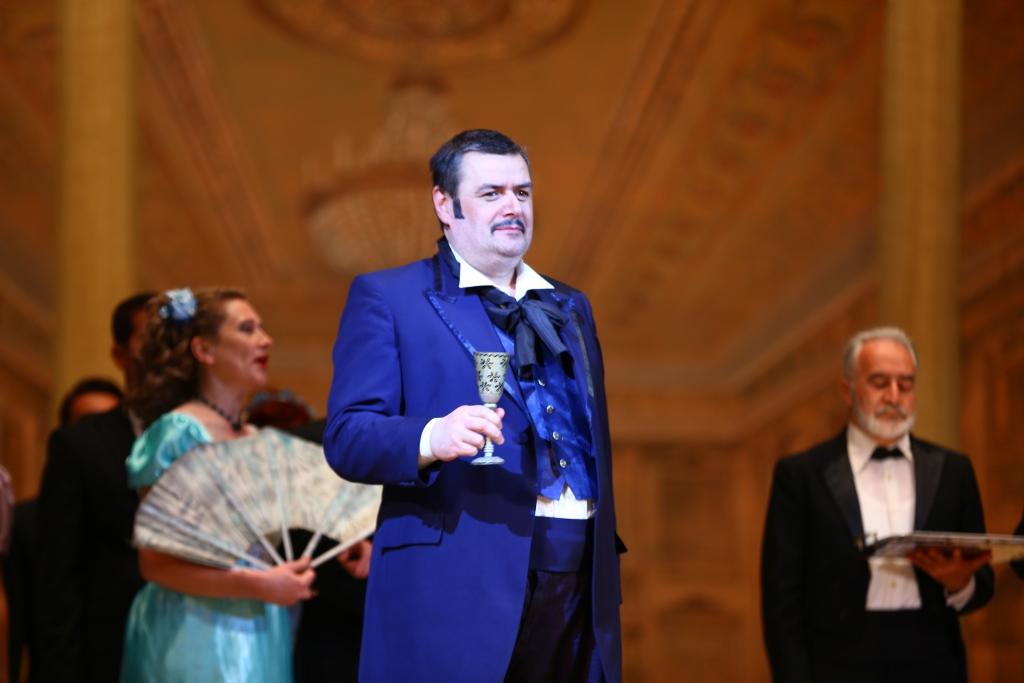 В Баку состоялся показ спектакля "Травиата"
