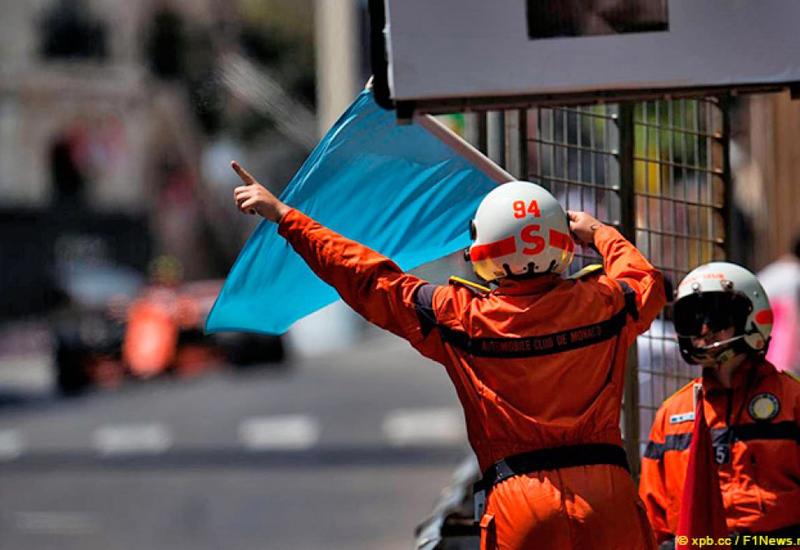 В Формуле-1 изменили правило синих флагов перед этапом в Баку