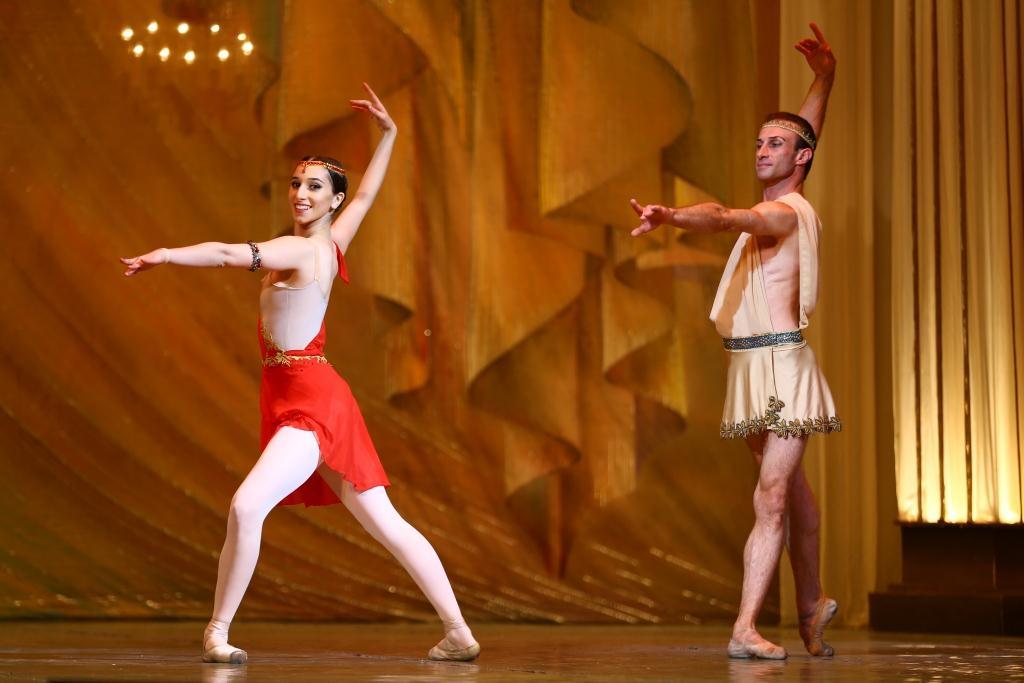 Театр оперы и балета порадовал зрителей ярким гала-балетом