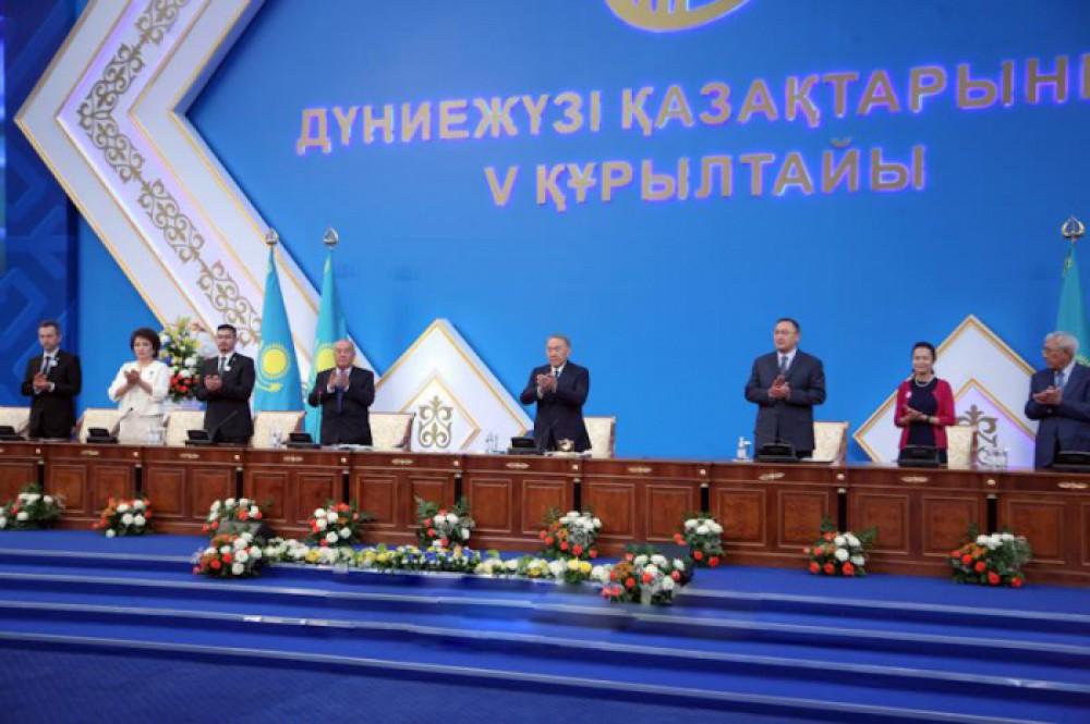Нурсултан Назарбаев: При переходе на латинский алфавит надо использовать опыт Азербайджана