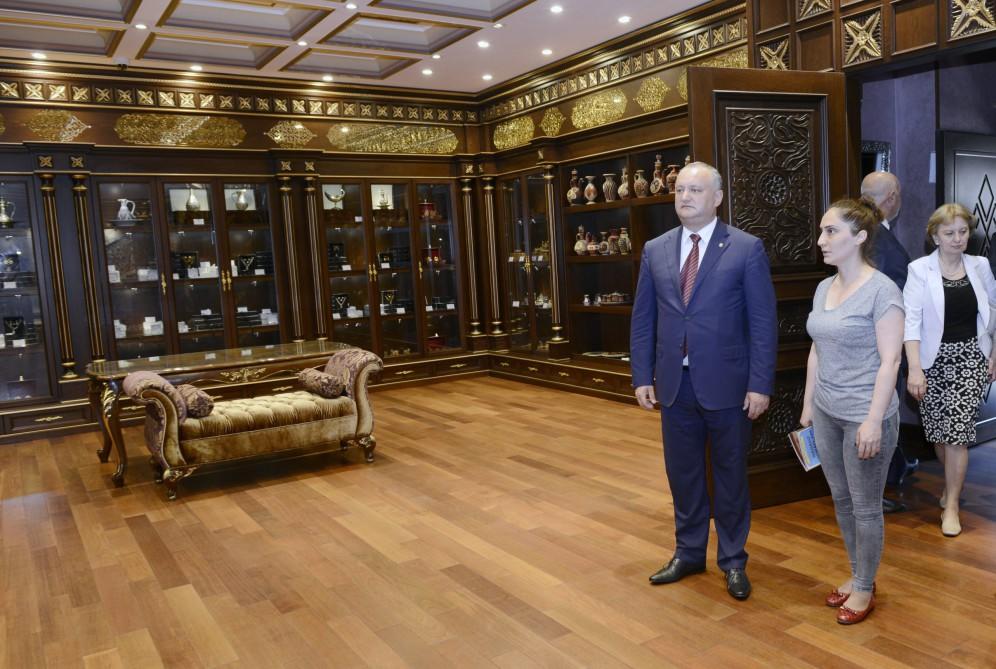 Президент Молдовы побывал в Центре ковроткачества «Азерильме»