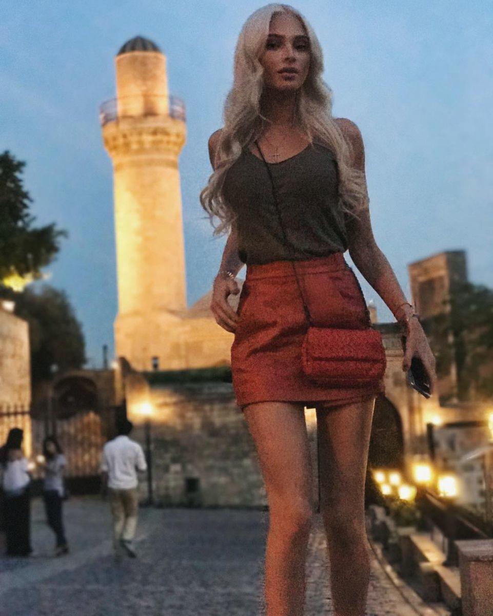 Российская модель Алена Шишкова призналась в любви к Баку
