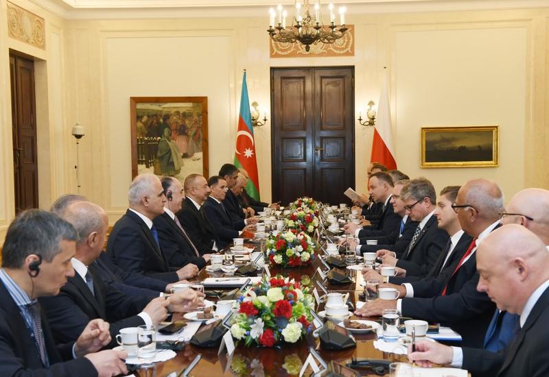 Президент Анджей Дуда: Польша поддерживает урегулирование карабахского конфликта в рамках территориальной целостности Азербайджана