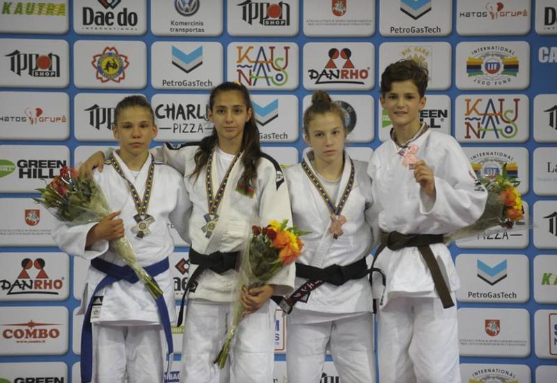 Юные дзюдоисты Азербайджана завоевали 5 медалей на чемпионате Европы