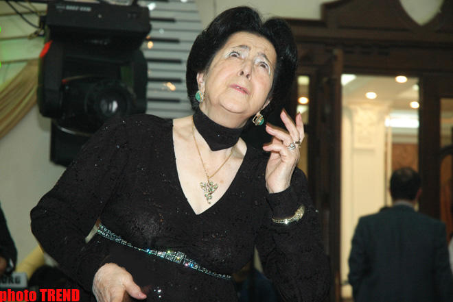 Скончалась азербайджанская танцовщица Хумар Зульфугарова
