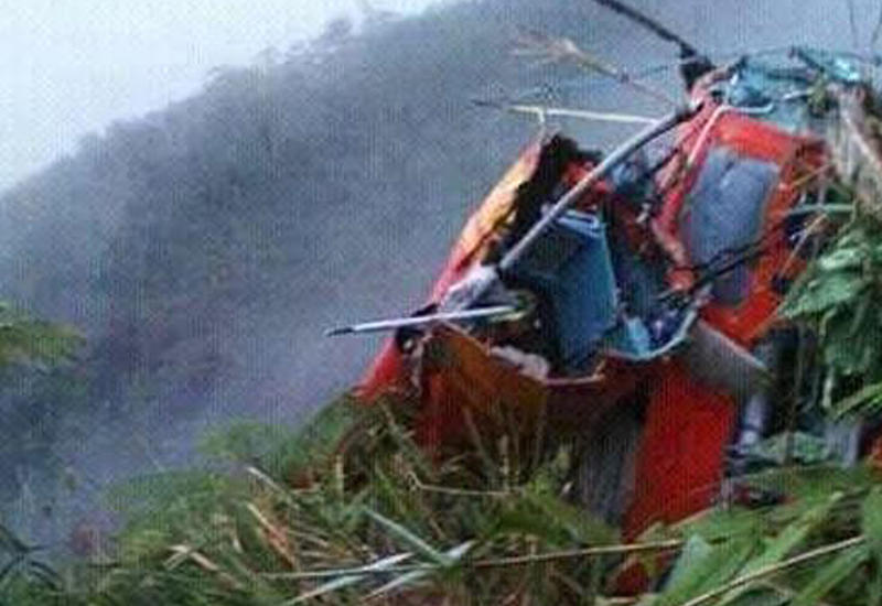Рухнул вертолет со спасателями, летевшими на помощь туристам