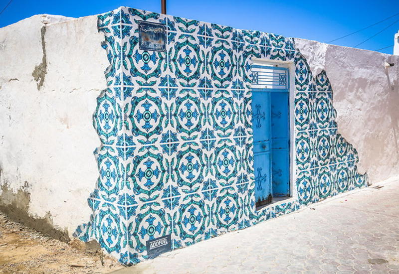 150 художников превратили тунисский городок в настоящий музей уличного искусства