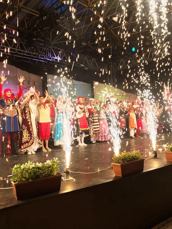 Азербайджанский ансамбль с успехом выступил в Бурсе