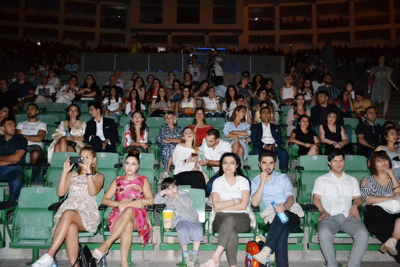 В Баку состоялся сольный концерт Dihaj и презентация дебютного альбома T.E.O.S.