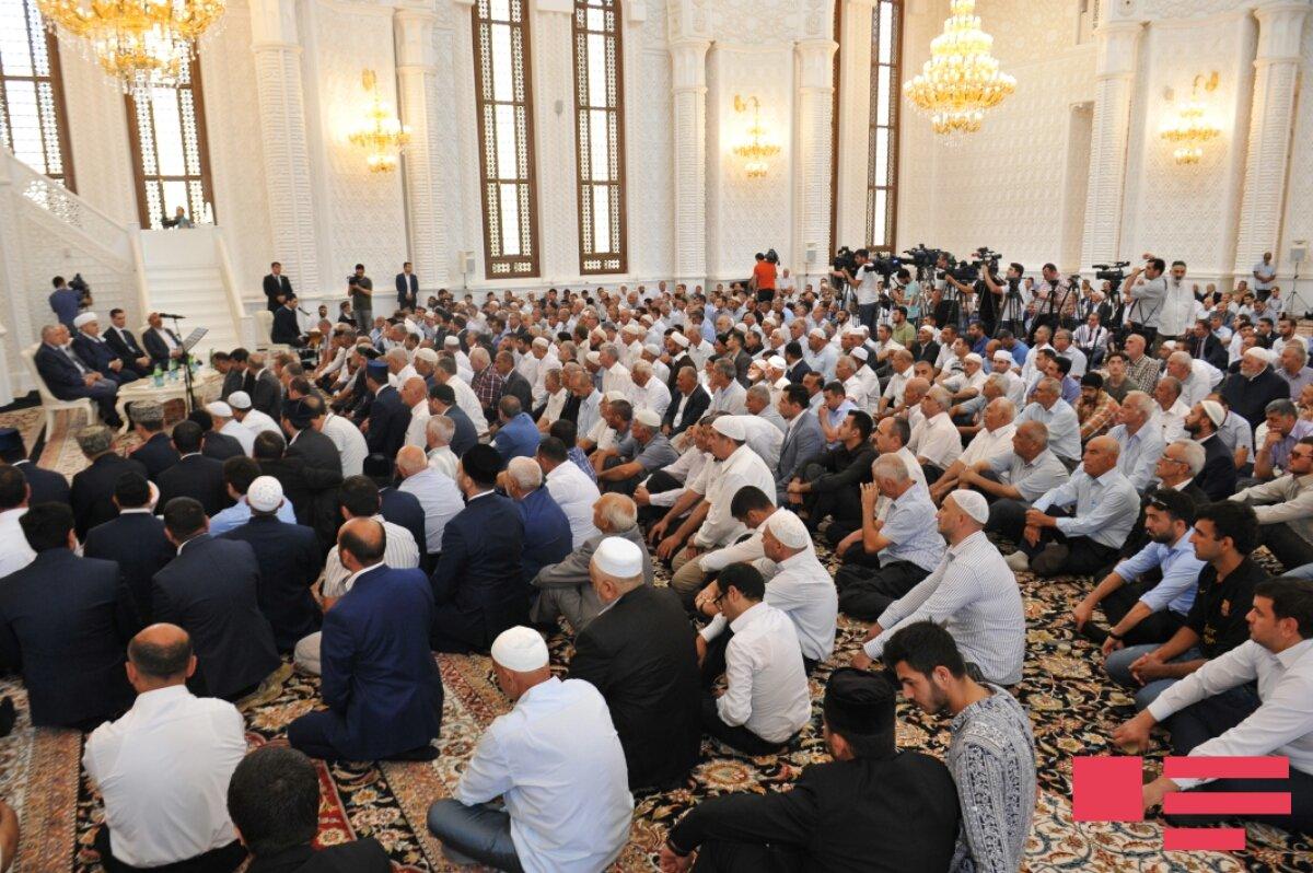 В мечети Гейдар почтили память погибших во время попытки госпереворота в Турции