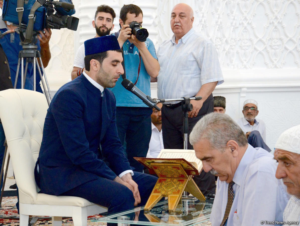 В мечети Гейдар почтили память погибших во время попытки госпереворота в Турции
