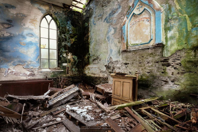 Атмосферные фотографии заброшенных церквей