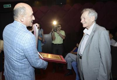 Выдающийся азербайджанский скульптор отмечает 90-летие <span class="color_red">- ФОТО</span>